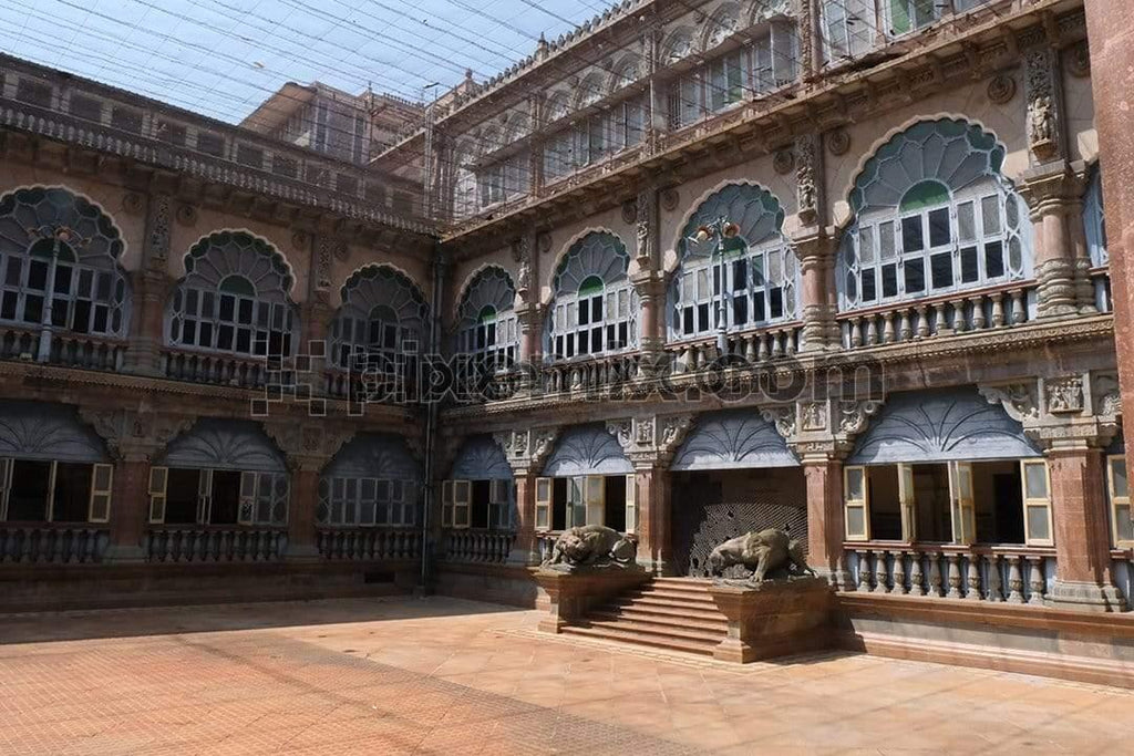Open space inside the palace with curved detailings of building
